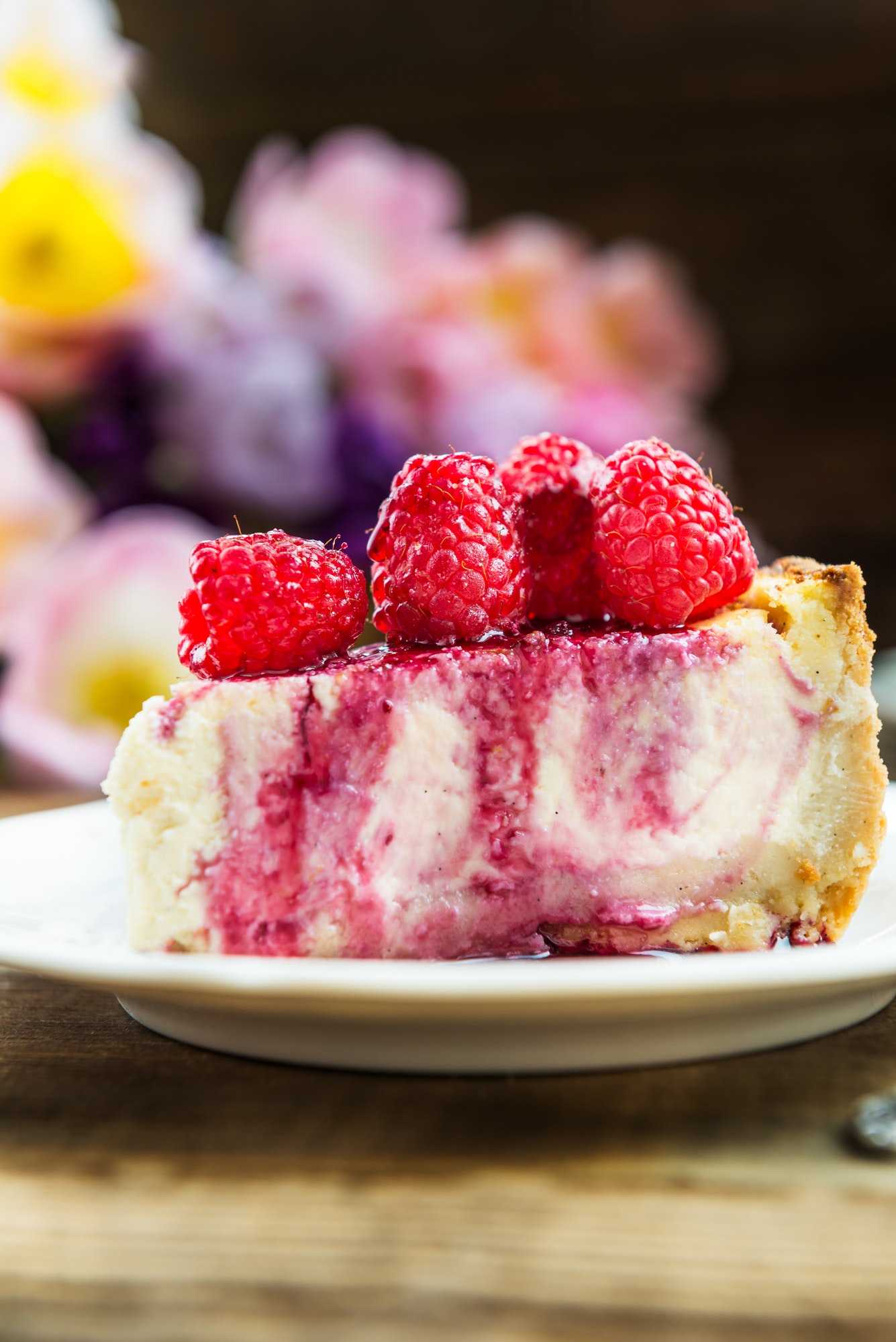Homemade Vanilla Cheesecake with Raspberries